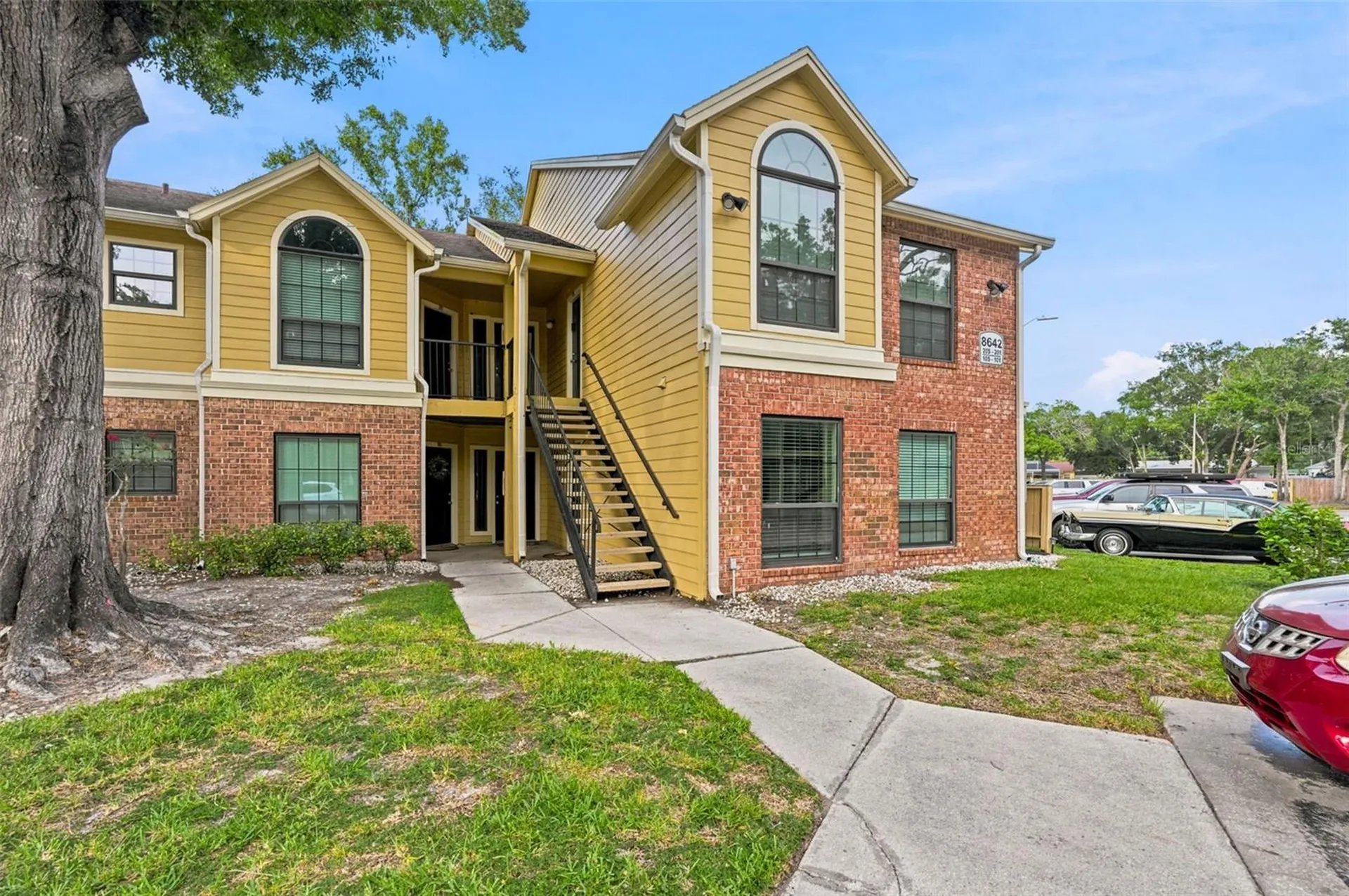 8642 Mallard Reserve Drive Tampa FL 33614