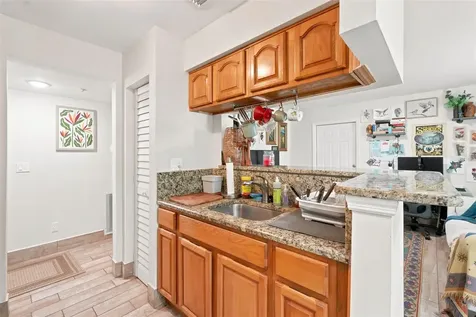 8642 Mallard Reserve Drive Tampa FL 33614