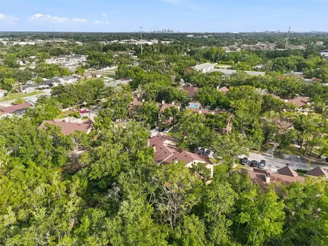 8642 Mallard Reserve Drive Tampa FL 33614