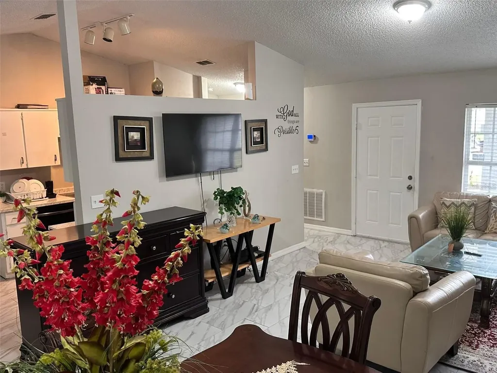 1021 Embrun Court Kissimmee FL 34759