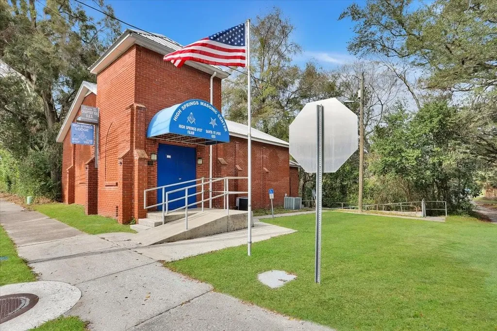 18616 NW 241st Street High Springs FL 32643