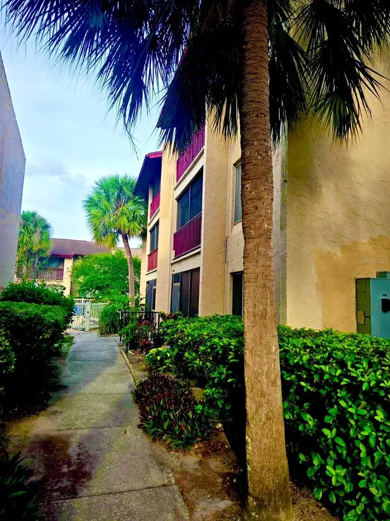 8605 Huron Court Tampa FL 33614
