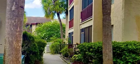 8605 Huron Court Tampa FL 33614