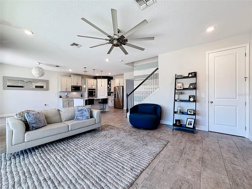 2501 Sky Stone Court Oakland FL 34787
