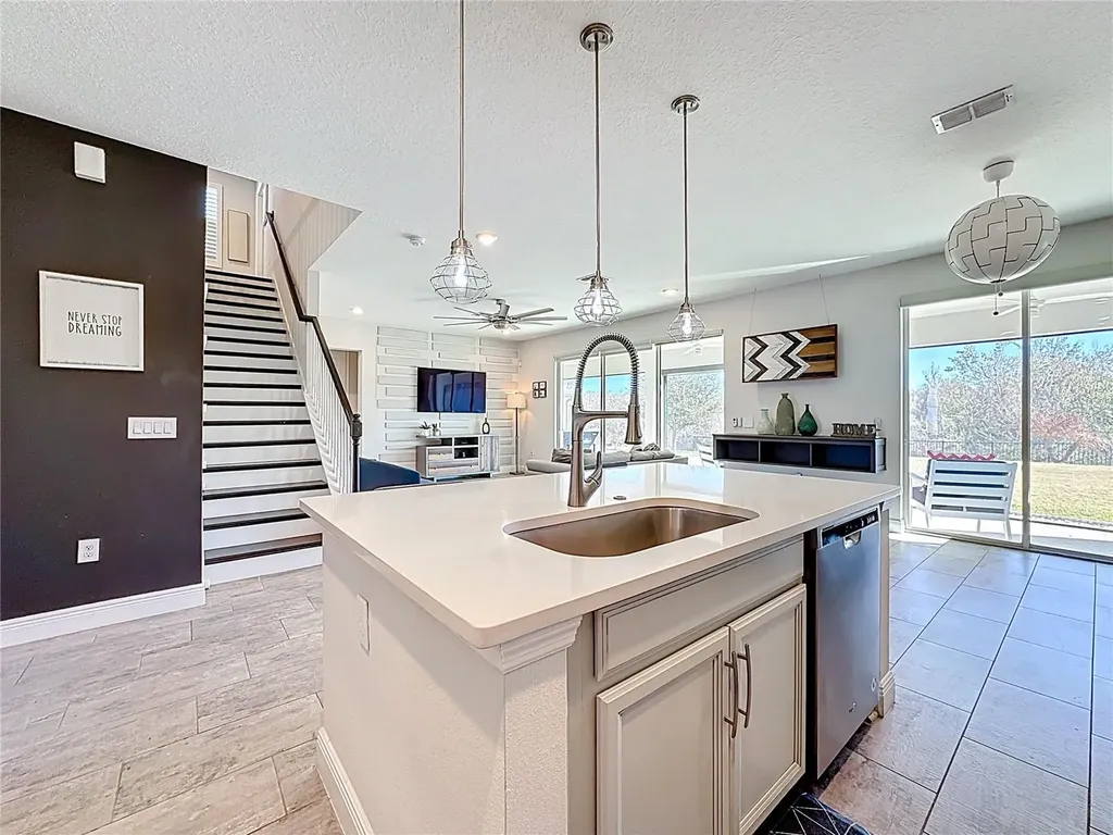 2501 Sky Stone Court Oakland FL 34787