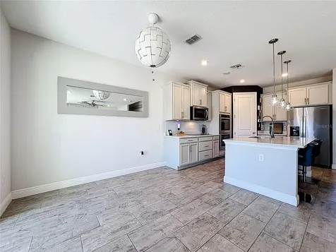 2501 Sky Stone Court Oakland FL 34787