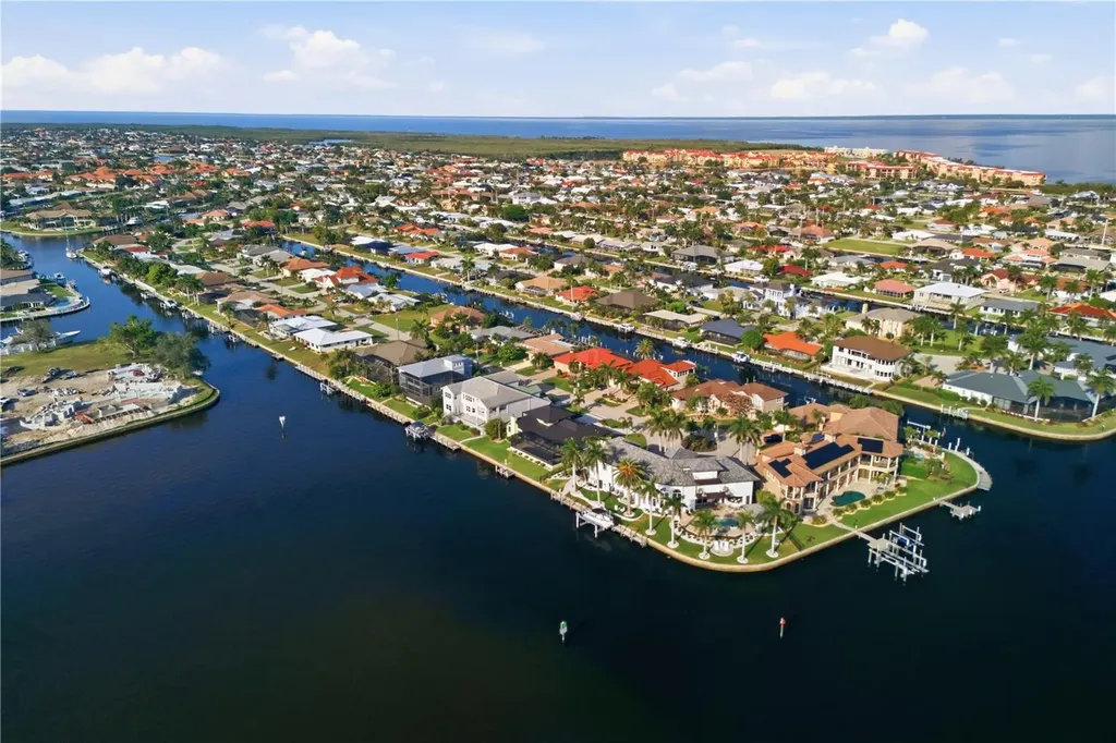 2139 Palm Tree Drive Punta Gorda FL 33950