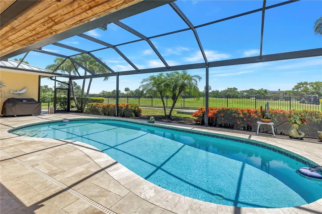 6113 45th Street W Bradenton FL 34210