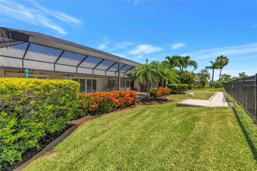 6113 45th Street W Bradenton FL 34210