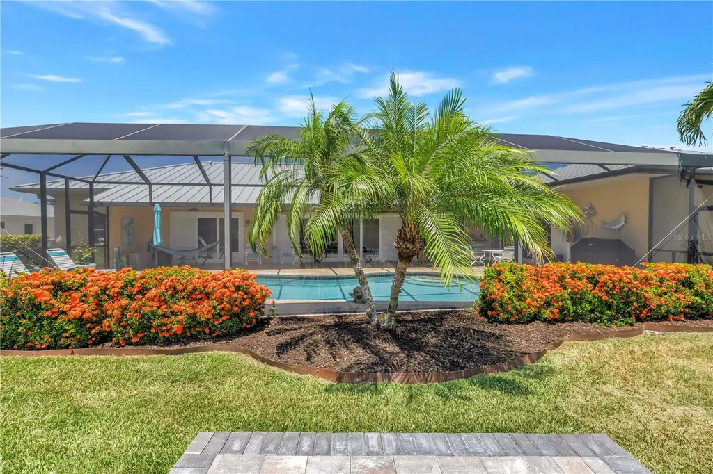6113 45th Street W Bradenton FL 34210