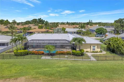 6113 45th Street W Bradenton FL 34210