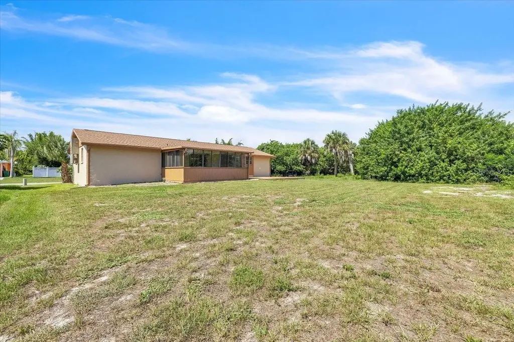 528 Magnolia Avenue NW Port Charlotte FL 33952