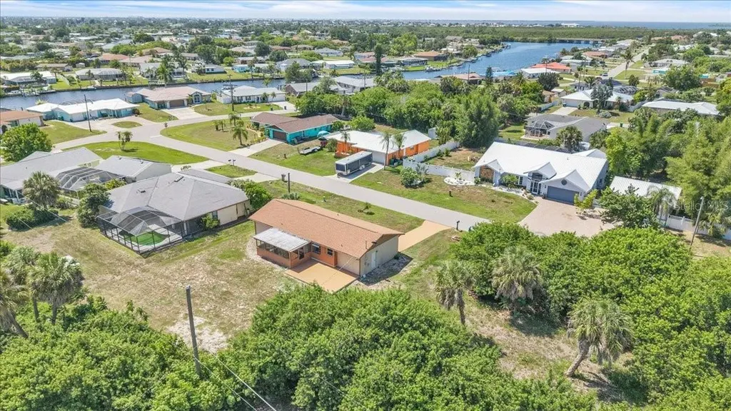 528 Magnolia Avenue NW Port Charlotte FL 33952