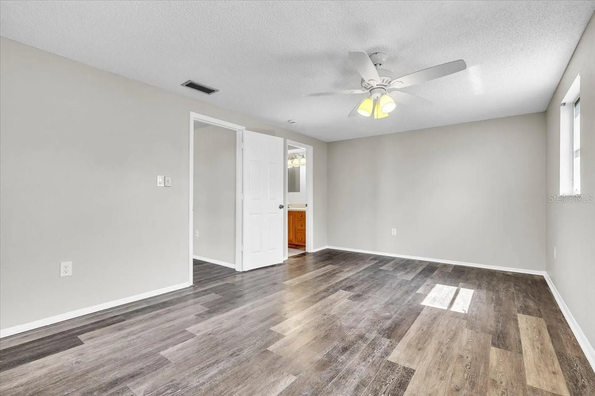 528 Magnolia Avenue NW Port Charlotte FL 33952