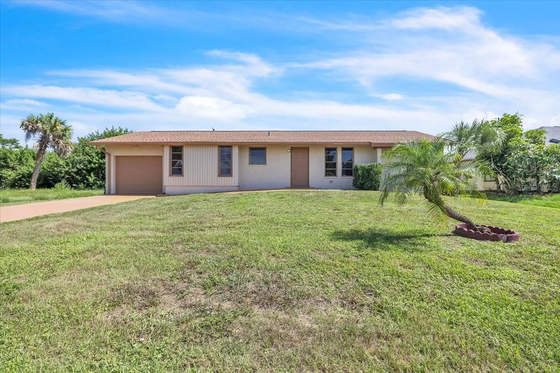 528 Magnolia Avenue NW Port Charlotte FL 33952
