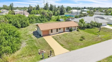 528 Magnolia Avenue NW Port Charlotte FL 33952