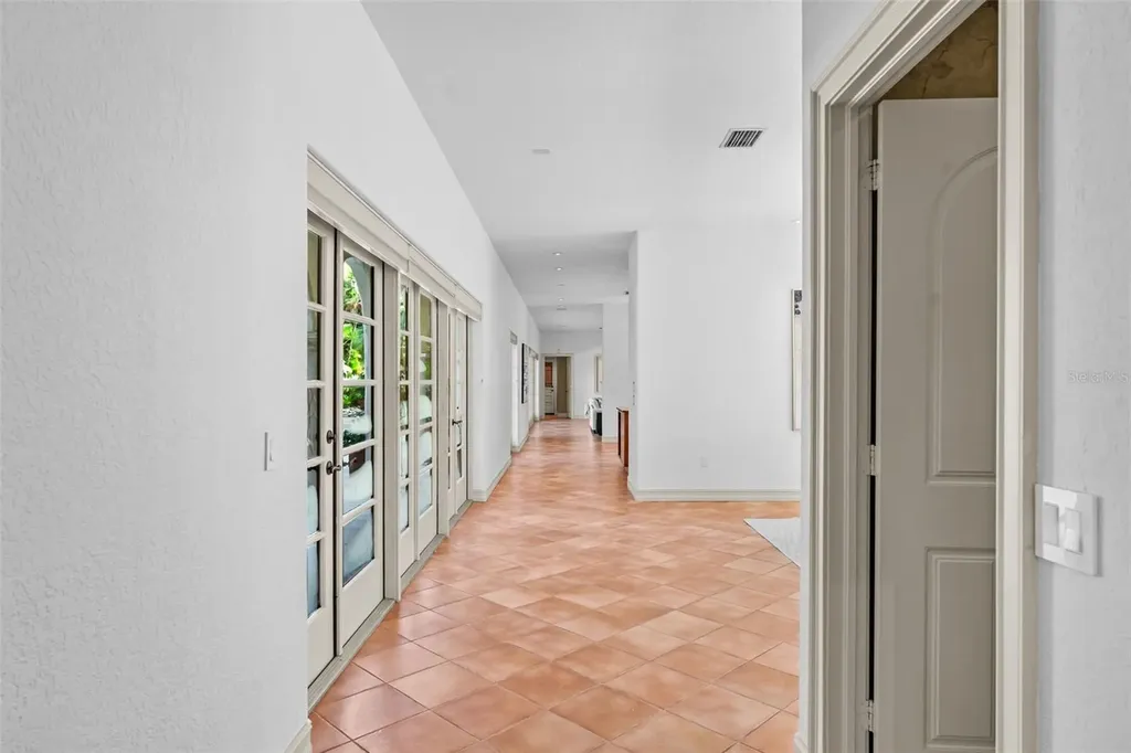 4803 W Woodmere Road Tampa FL 33609