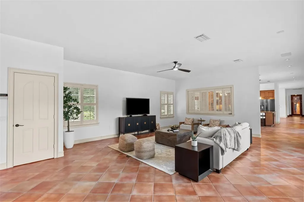 4803 W Woodmere Road Tampa FL 33609