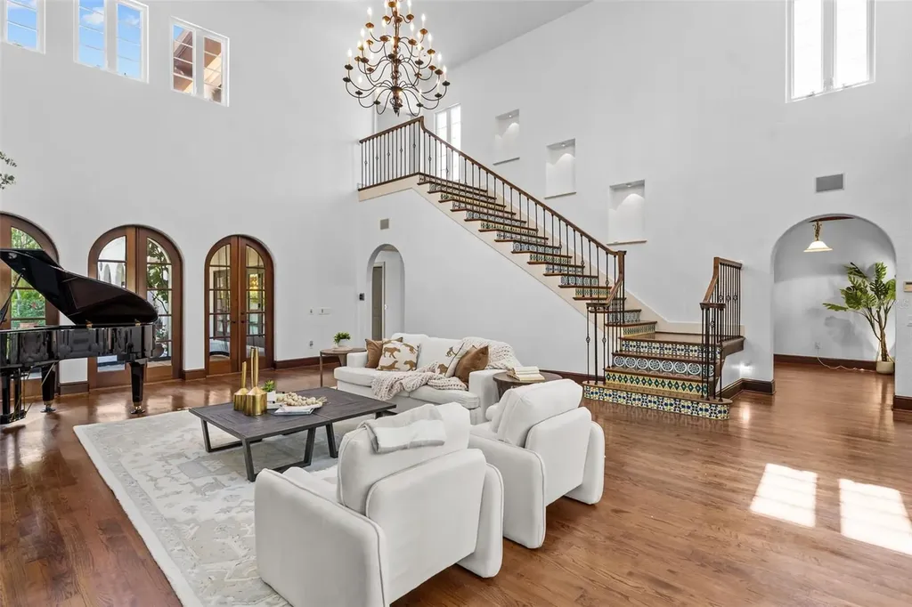 4803 W Woodmere Road Tampa FL 33609