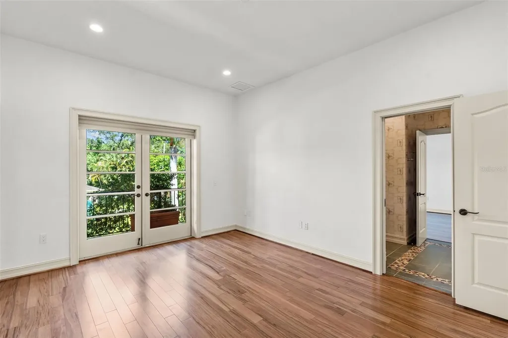 4803 W Woodmere Road Tampa FL 33609