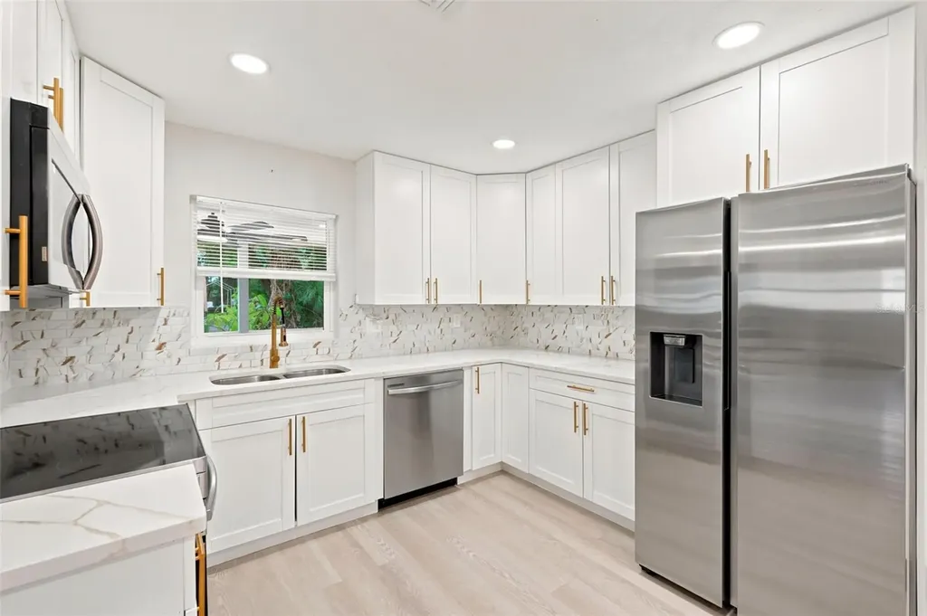 6691 56th Avenue N St Petersburg FL 33709