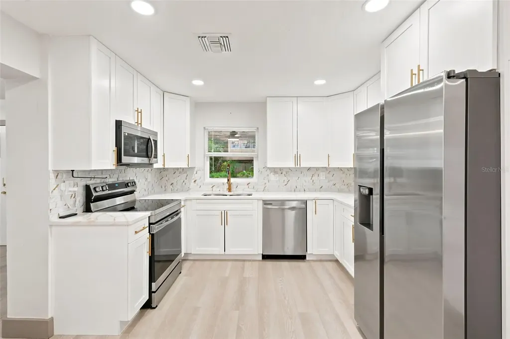 6691 56th Avenue N St Petersburg FL 33709