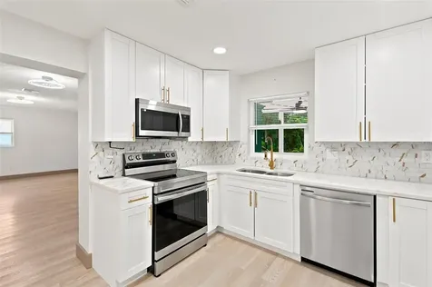6691 56th Avenue N St Petersburg FL 33709