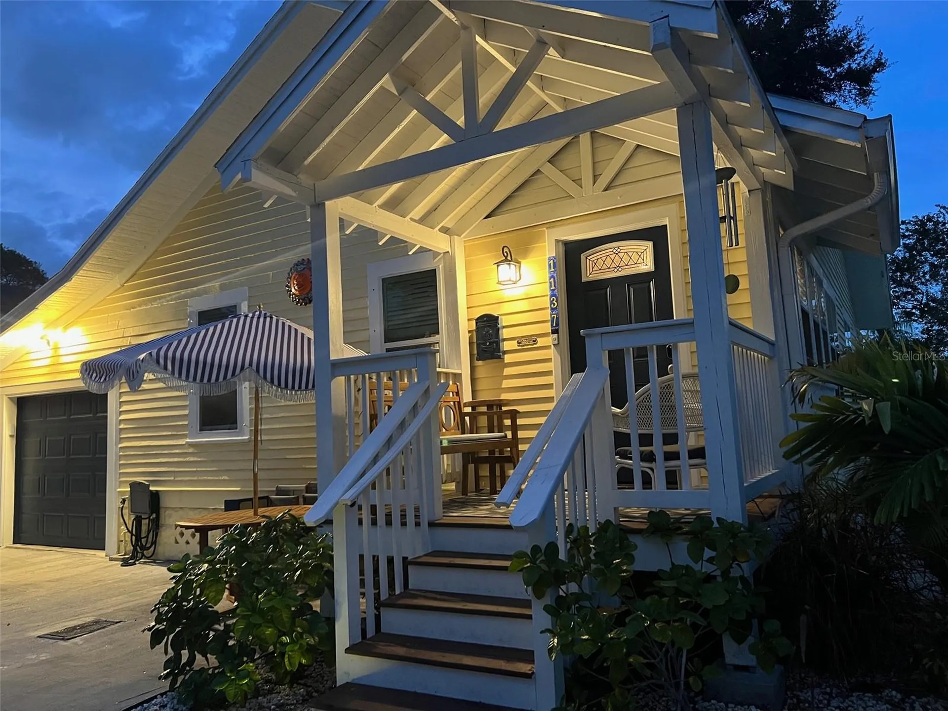 1137 Highland Street S St Petersburg FL 33701