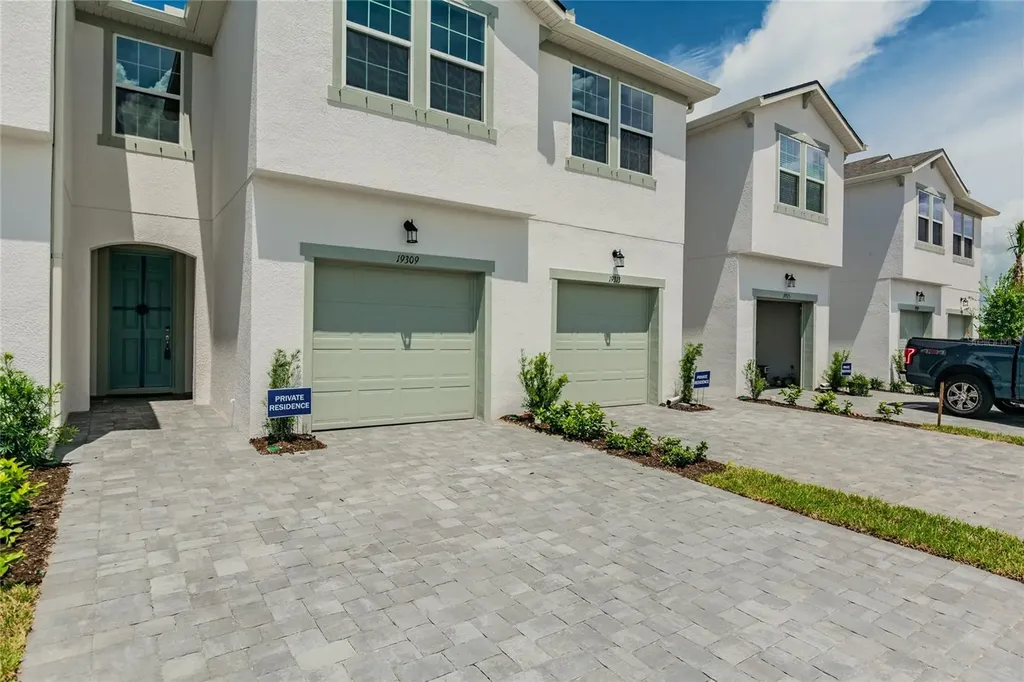 19309 Blue Pond Drive Lutz FL 33558