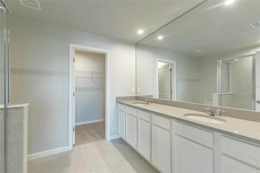 19309 Blue Pond Drive Lutz FL 33558
