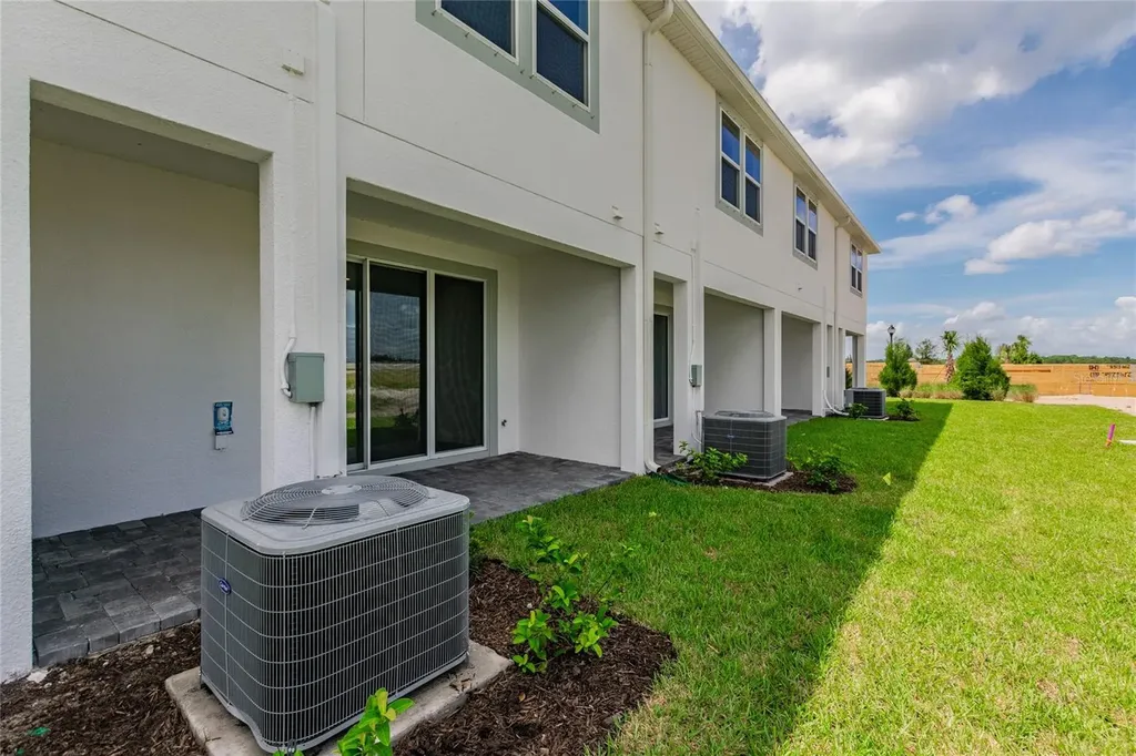 19309 Blue Pond Drive Lutz FL 33558