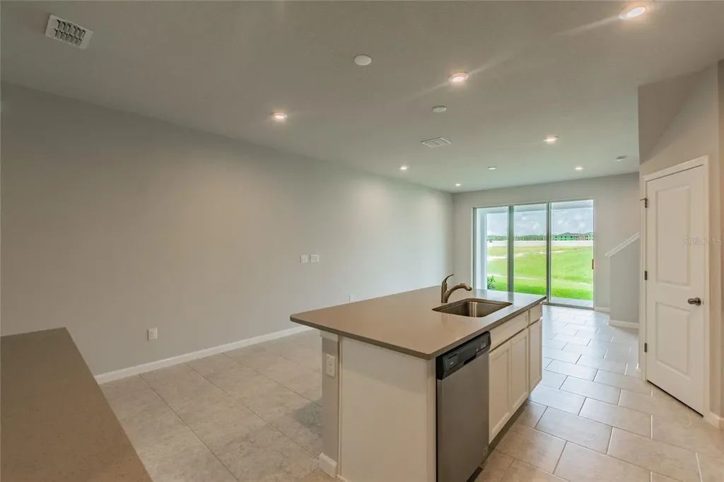 19309 Blue Pond Drive Lutz FL 33558