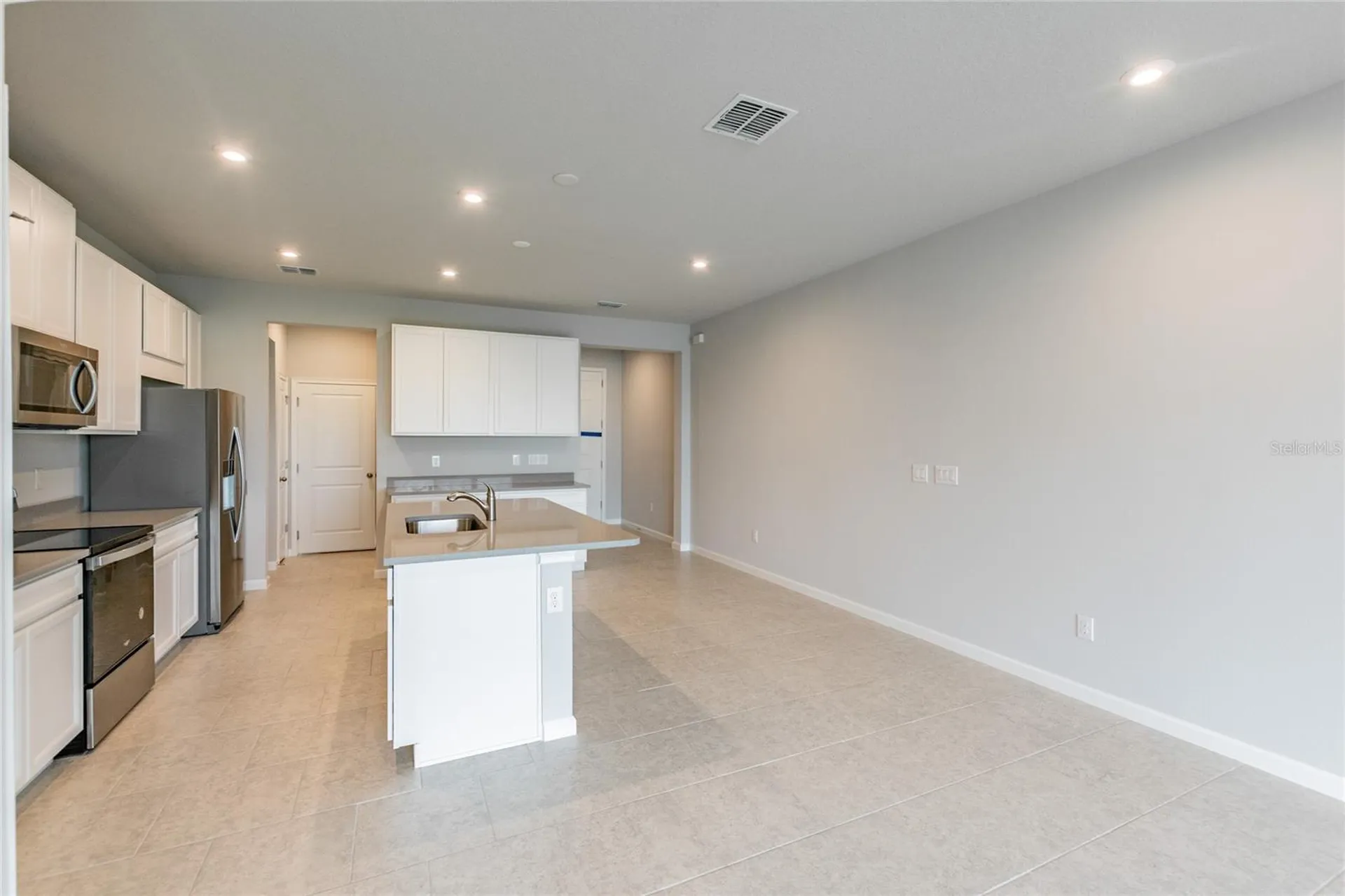 19309 Blue Pond Drive Lutz FL 33558