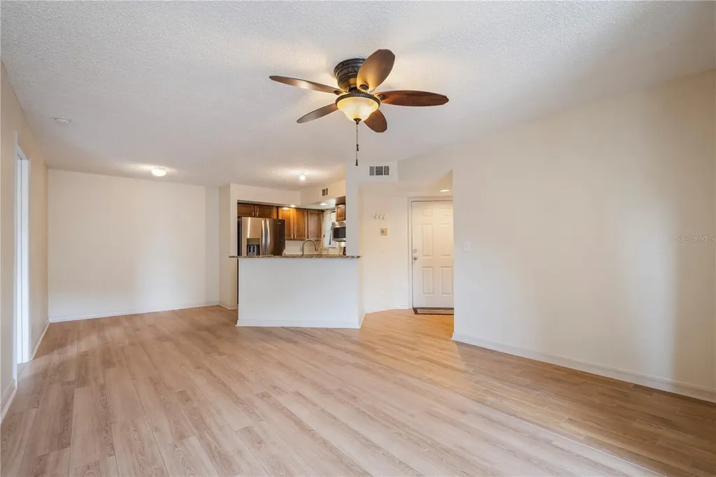 4512 Commander Drive Orlando FL 32822