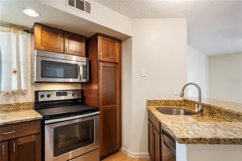 4512 Commander Drive Orlando FL 32822