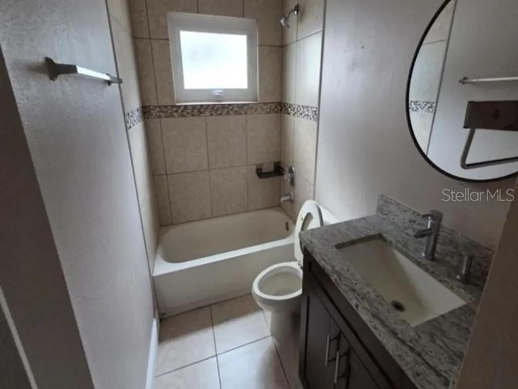 4528 River Close Boulevard Valrico FL 33596