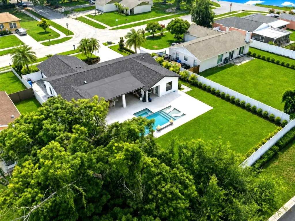 906 Samy Drive Tampa FL 33613