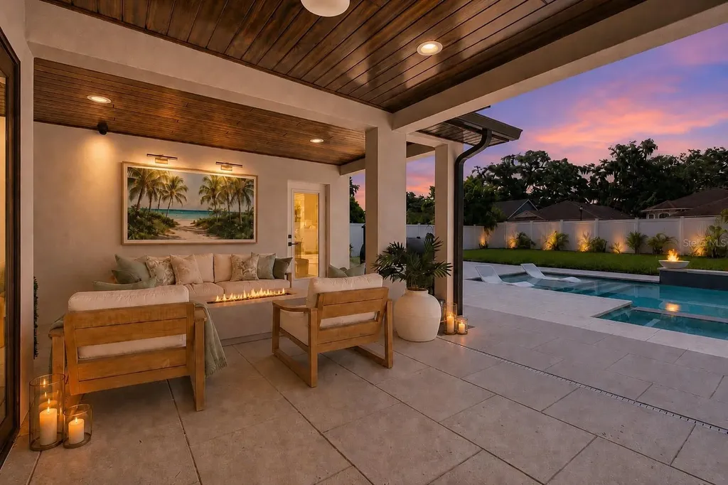 906 Samy Drive Tampa FL 33613