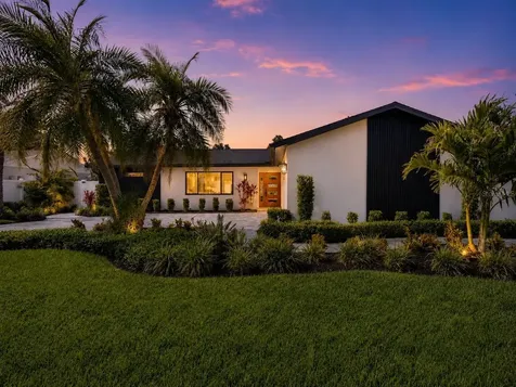 906 Samy Drive Tampa FL 33613