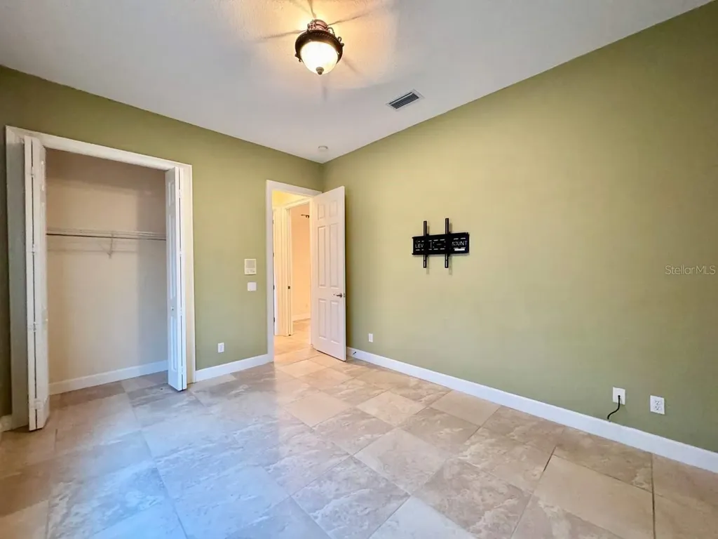 4620 W Browning Avenue Tampa FL 33629