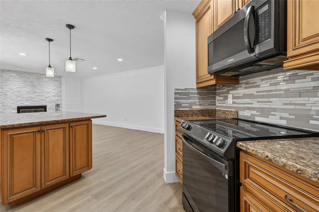 12114 Rhonda Terrace Seminole FL 33772