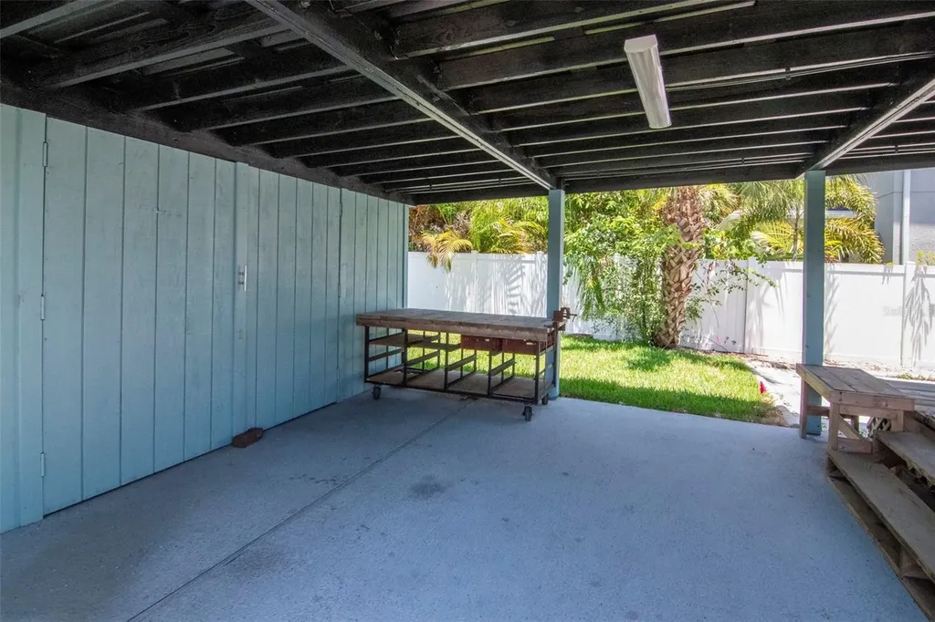 2507 W Gray Street Tampa FL 33609