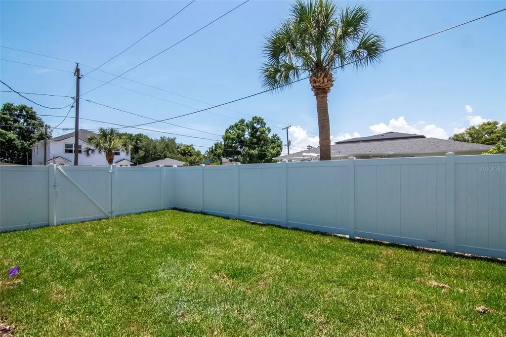 2507 W Gray Street Tampa FL 33609