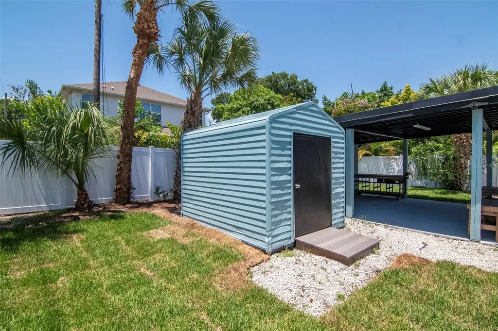 2507 W Gray Street Tampa FL 33609