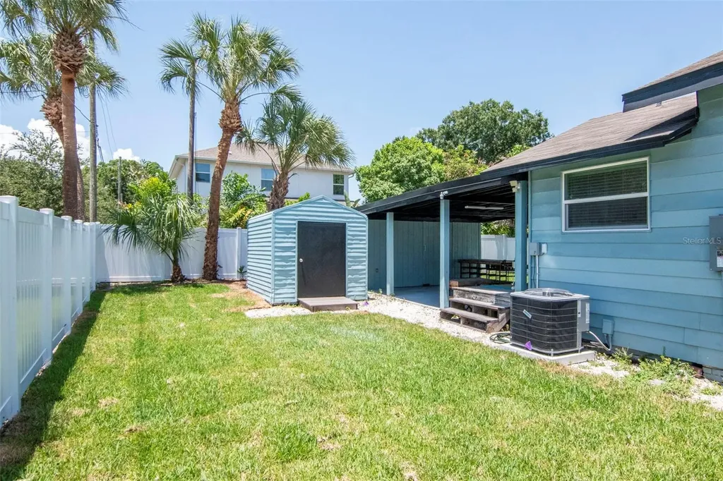 2507 W Gray Street Tampa FL 33609