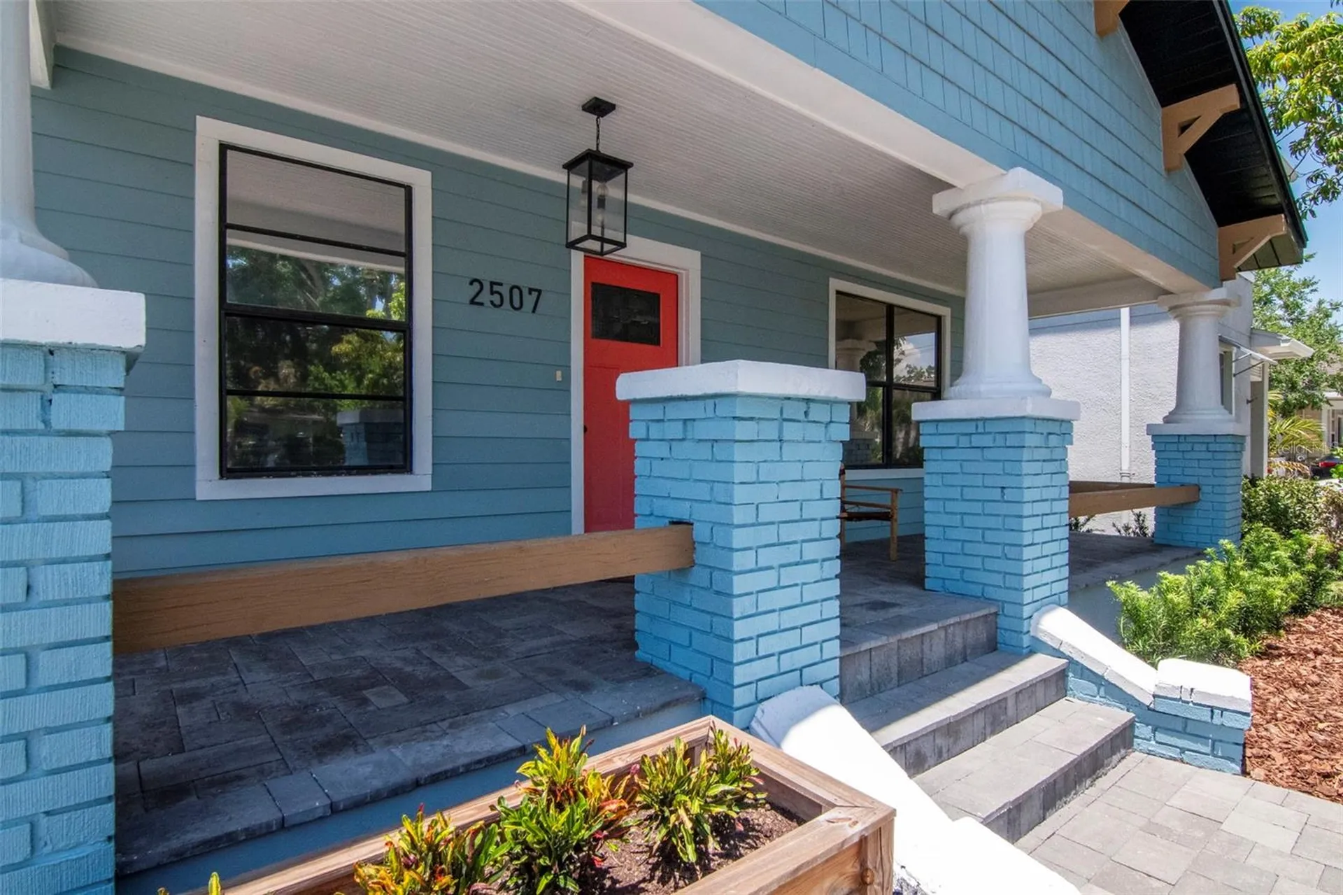 2507 W Gray Street Tampa FL 33609