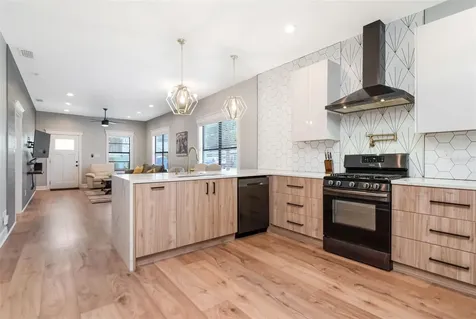 2507 W Gray Street Tampa FL 33609