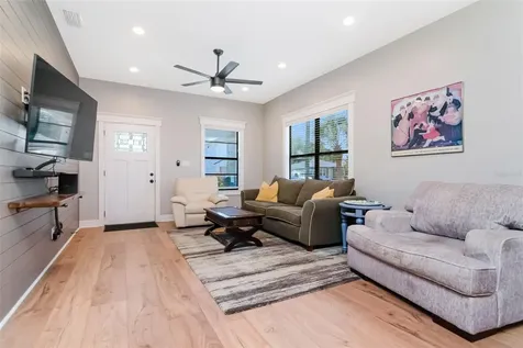 2507 W Gray Street Tampa FL 33609