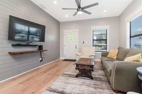 2507 W Gray Street Tampa FL 33609