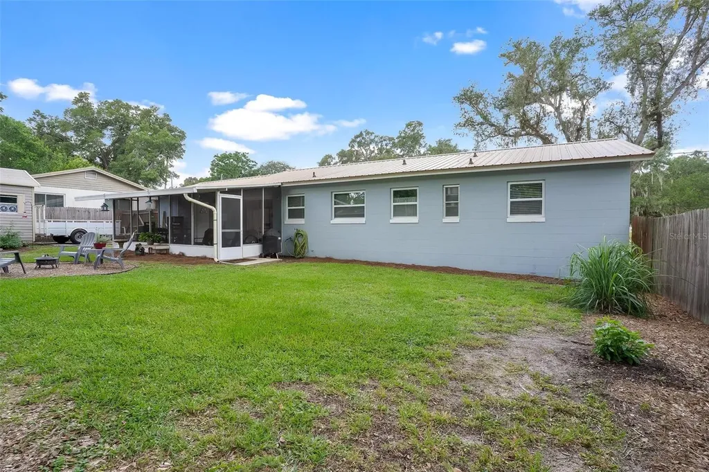 709 Cindy Avenue Fruitland Park FL 34731